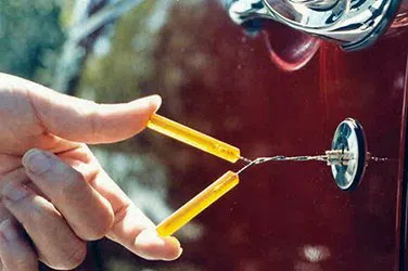 Community Locksmith Store Damascus, OR 503-403-6314 - broken-key-extraction